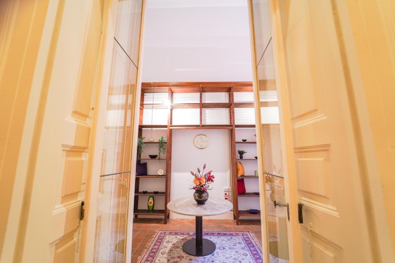 Casa Napoletana - Culture Apartment เนเปิลส์ ภายนอก รูปภาพ