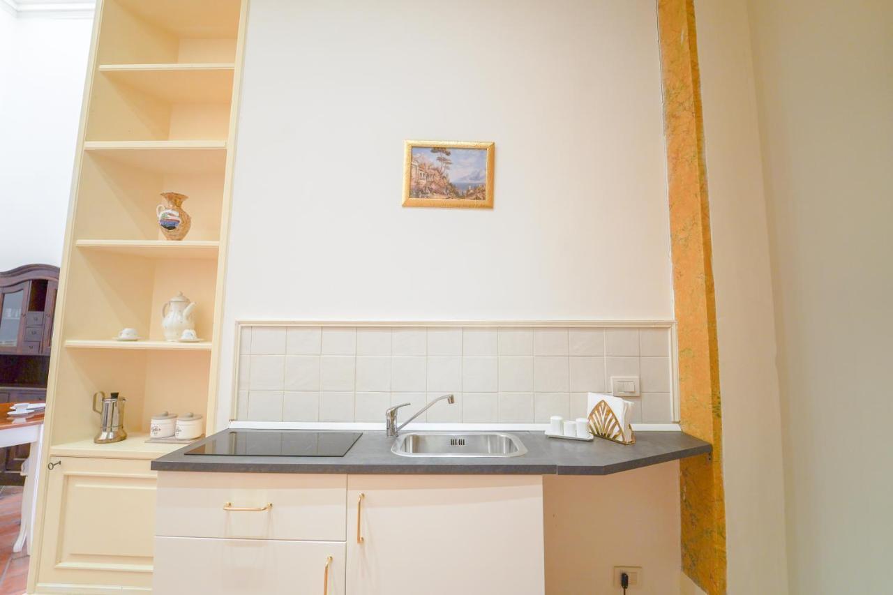 Casa Napoletana - Culture Apartment เนเปิลส์ ภายนอก รูปภาพ