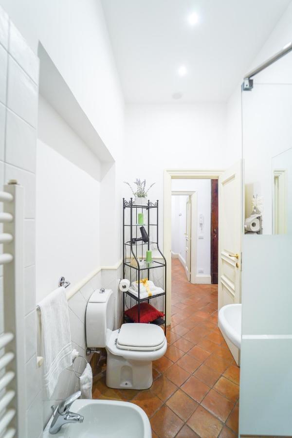 Casa Napoletana - Culture Apartment เนเปิลส์ ภายนอก รูปภาพ